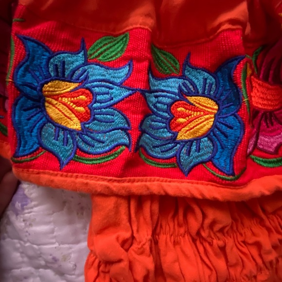 Crop top - Picture 2 of 3